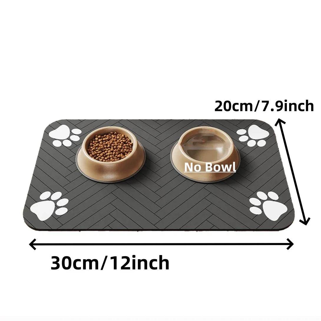Fitzsi Essentials absorbent pet feeding mat with two bowls for dry food and water, ideal for keeping floors clean