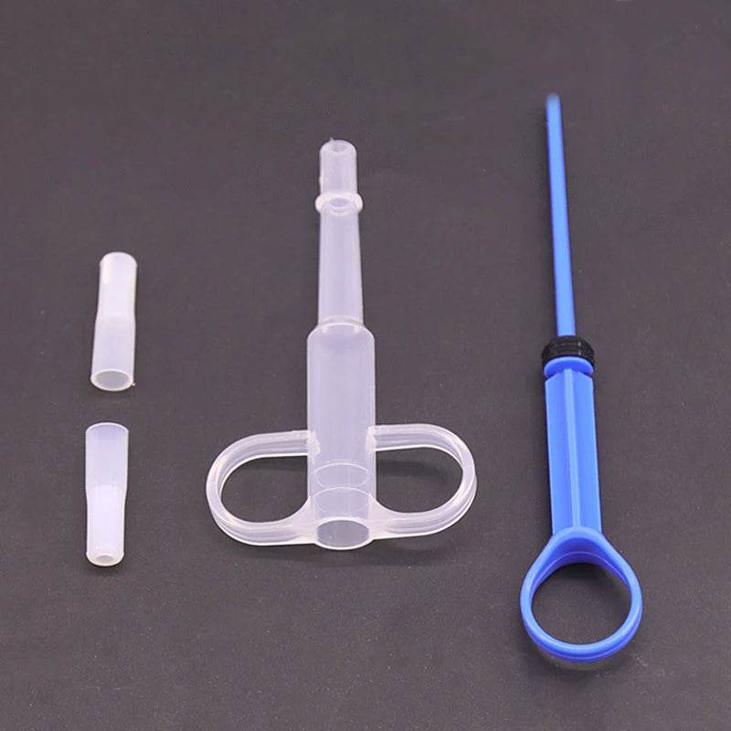 Transparent pet pill syringe gun kit with two interchangeable tips for easy pet medication administration